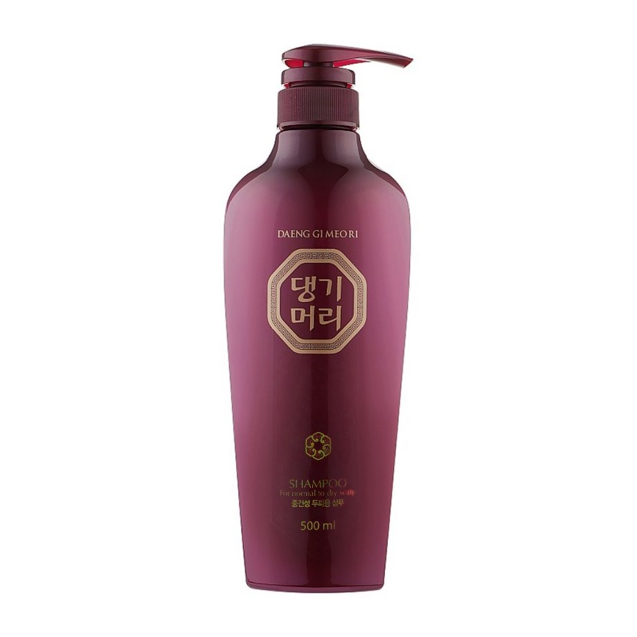 Увлажняющий шампунь с экстрактом хризантемы для сухих и нормальных волос DAENG GI MEO RI Shampoo For Normal To Dry Scalp 500 мл - основное фото