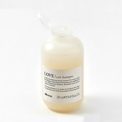 Шампунь для усиления завитка Davines Essential Haircare Love Curl Enhancing Shampoo 250 мл - основное фото