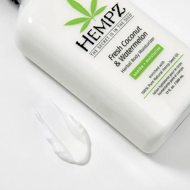 Успокаивающее молочко для тела HEMPZ Fresh Coconut & Watermelon Herbal Body Moisturizer 500 мл - основное фото